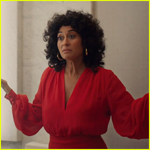 Η Tracee Ellis Ross ρίχνει φως στο να είσαι μαύρη γυναίκα στη μουσική'The High Note' Clip (Exclusive)