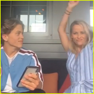 Reese Witherspoon, Çıkış Şarkısını Kutlarken Son Deacon Phillippe'i Utandırıyor - İzleyin!