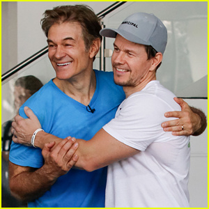 Mark Wahlberg a Dr. Oz Cvičte a robte výzvu push-up!