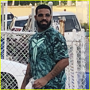 Drake besucht Rihanna's Childhood Home in Barbados