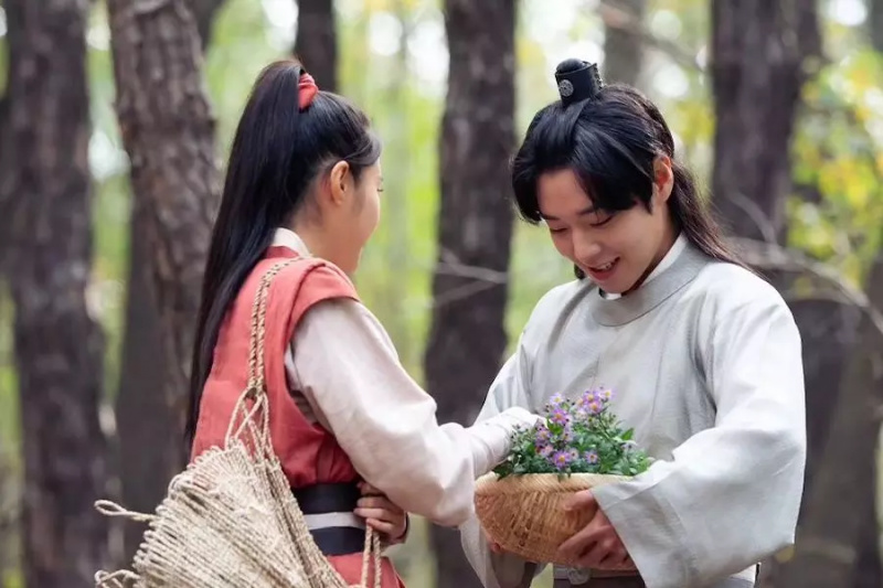 Park Ji Hoon ja Hong Ye Ji jagavad südantsoojendavat hetke enda jaoks keset kriisi filmis “Love Song For Illusion”