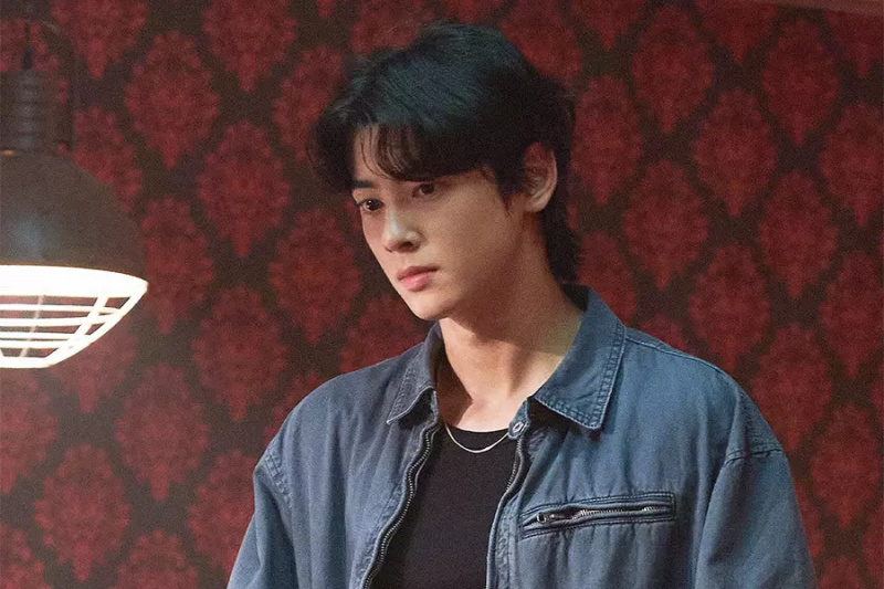 Cha Eun Woo meglátogatta az illegális szerencsejátékokat a „csodálatos világban”
