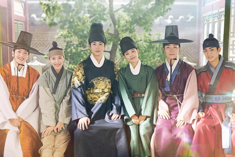 'Our Blooming Youth' rompt les relations intéressantes entre Park Hyung Sik, Jeon So Nee et bien d'autres
