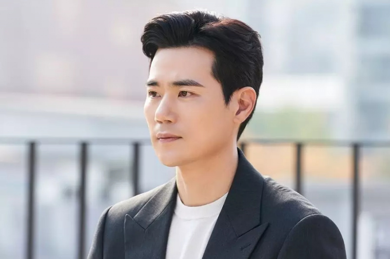 Kim Kang Woo Adalah Pengarang Berjaya Yang Menyayangi Keluarganya Melebihi Segala-galanya Dalam “Wonderful World”
