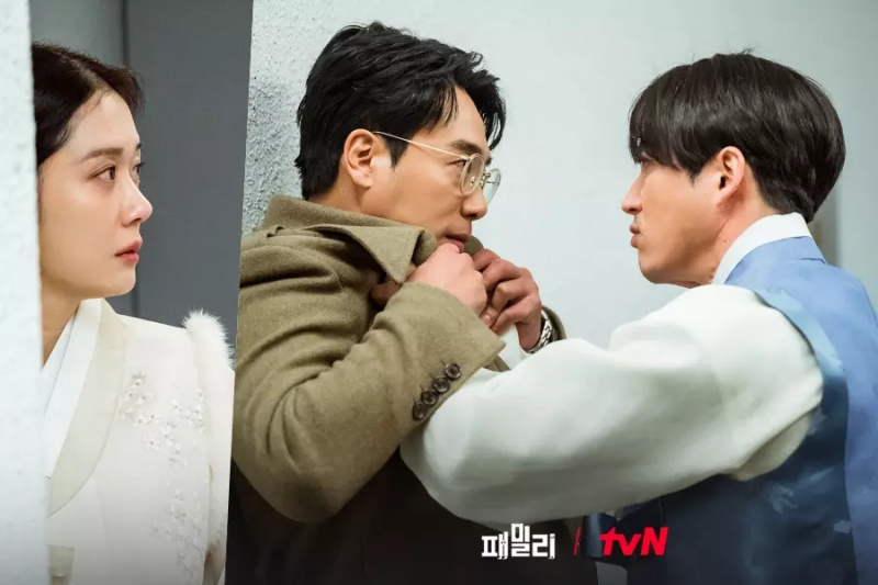 Jang Hyuk Marah Berdepan Dengan Kim Nam Hee Selepas Dia Mencari Jang Nara Dalam “Family”