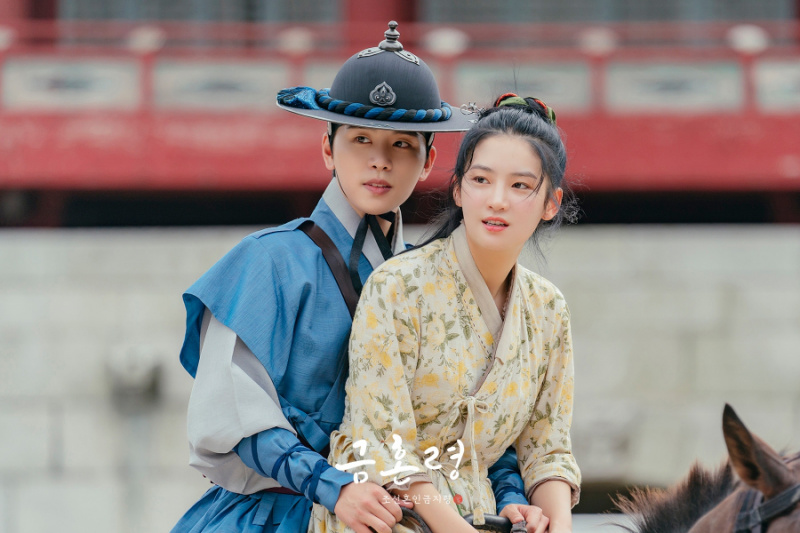 Park Ju Hyun dan Kim Woo Seok Buat Duo Bertengkar Dalam “The Forbidden Marriage”