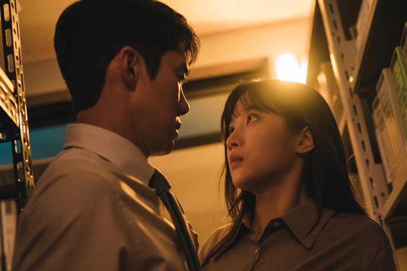Yoo Yeon Seok ve Moon Ga Young “The Interest Of Love”da Yakın Mesafeden Nefeslerini Tutuyorlar