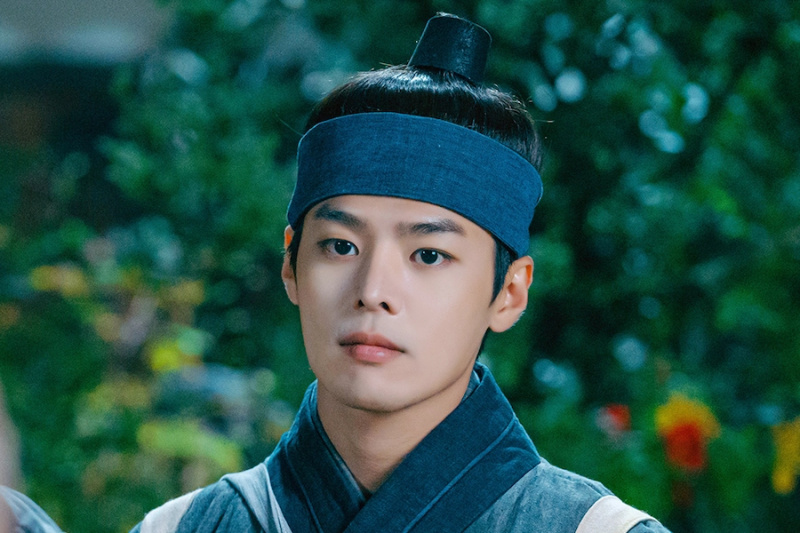 Ryeo Woon “The Secret Romantic Guesthouse” Oyuncu Kadrosuyla Kimya, Karakteriyle Benzerlikler, Dövüş Sanatları Eğitimi ve Daha Fazlasından Bahsediyor