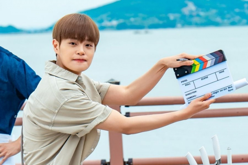 Lee Dae Hwi degli AB6IX parla del suo ruolo nella nuova commedia romantica di Choi Siwon e Lee Da Hee 'Love Is For Suckers'