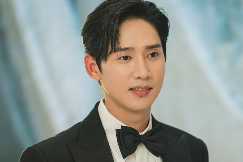 Park Sung Hoon se spremeni v nadarjenega investitorja, zavitega v skrivnost v prihajajoči drami “Queen Of Tears”