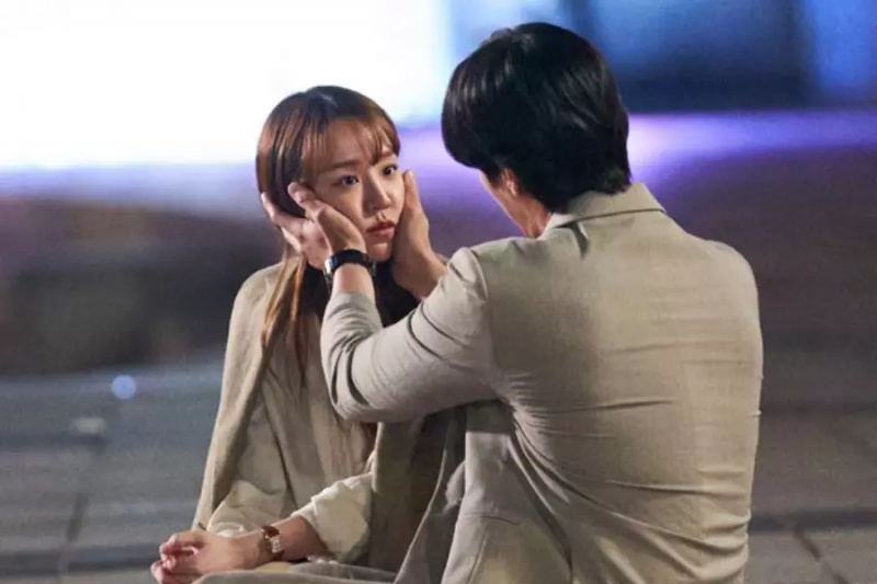 Shin Hye Sun brine o pijanom Ahn Bo Hyunu u 'Vidimo se u mom 19. životu'