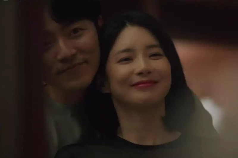 ชม: อีโบยองและอีมูแสงเริ่มต้นเป็นคู่รักที่สมบูรณ์แบบในทีเซอร์ “Hide”