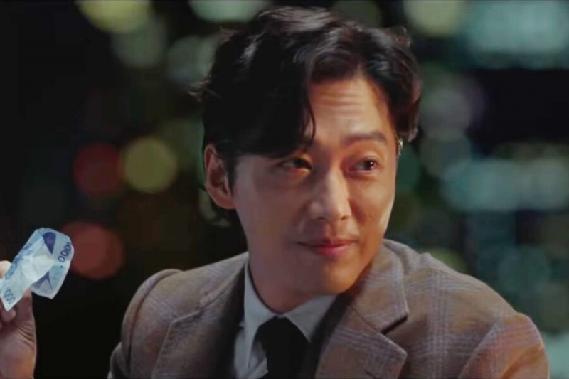 Xem: Namgoong Min đến để giải cứu những người đang trong giờ đen tối nhất của họ trong đoạn giới thiệu cho “Luật sư một đô la”