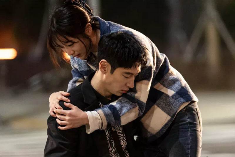 Lee Je Hoon omdlí uprostřed rušné silnice v novém upoutávce na „Taxikář 2“