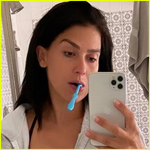 Hilaria Baldwin comparte foto 'multitarea' mientras amamanta a su hijo y se cepilla los dientes | Eduardo Baldwin, Hilaria Baldwin