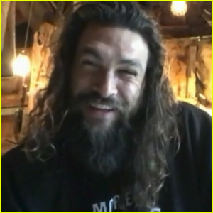 Jason Momoa felfedte új munkáját karanténban – Nézd! (Videó)
