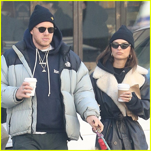 Emily Ratajkowski 和丈夫 Sebastian Bear-McClard 去纽约跑咖啡艾米莉·拉塔科夫斯基，塞巴斯蒂安·贝尔-麦克拉德
