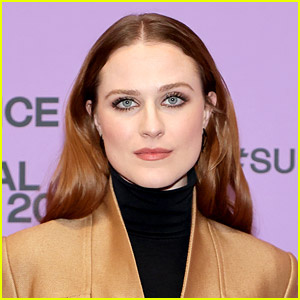 Evan Rachel Wood Neden Kazandığını Açıklıyor't Use Siri or Alexa