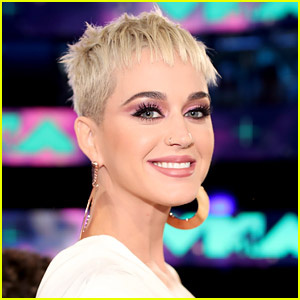 Pantofii și gențile șic pe care Katy Perry le-a creat sunt la vânzare cu reduceri de până la 60%! | Extins, Katy Perry, cumpărături