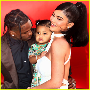 Kylie Jenner sa rozpráva o výchove Stormi s bývalým Travisom Scottom, jej slávnou rodinou a ďalšími