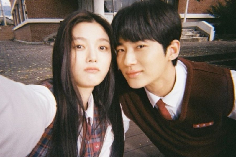 บยอนอูซอก จาก “20th Century Girl” พูดถึงตอนจบของภาพยนตร์ ความรักครั้งแรกของเขา คิมยูจอง และอีกมากมาย