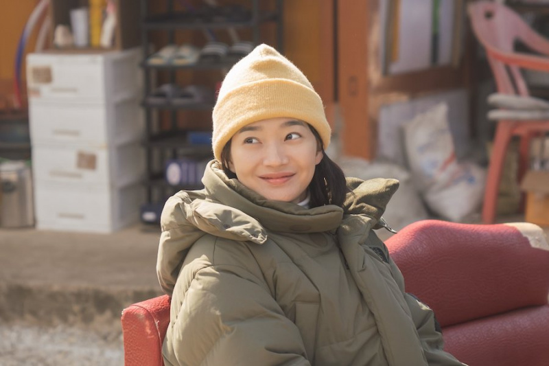 Shin Min Ah משדר אווירה נעימה בסרט הפנטזיה המחמם הלב הקרוב 'העונה שלנו'