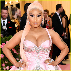 Nicki Minaj új dallal debütál'Yikes' - Read Lyrics & Listen!