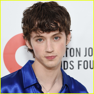 Troye Sivan يطلق 'In A Dream' EP - استمع الآن! | أولا الاستماع ، الموسيقى ، تروي سيفان