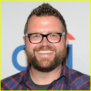 Qui est l'hôte de 'Floor Is Lava' ? Rencontrez Rutledge Wood maintenant ! | Le sol est en lave, Rutledge Wood