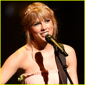 Taylor Swift anuncia un àlbum sorpresa'Folklore,' Out Tonight!