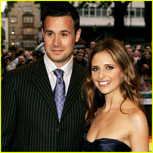 Sarah Michelle Gellar nennt Freddie Prinze Jr. sie'Favorite Husband' on 18th Wedding Anniversary