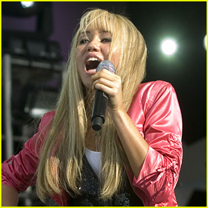 বিলি রে সাইরাস সেখানে বলেছেন's Talk of a 'Hannah Montana' Prequel!