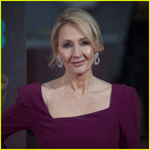 เจ.เค. Rowling เผยสถานที่เกิดที่แท้จริงของซีรีส์ ‘Harry Potter’ ทำเอาแฟนๆ ช็อก! | แฮร์รี่ พอตเตอร์, เจ.เค. โรว์ลิ่ง