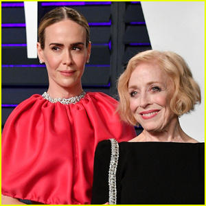Holland Taylor explică de ce ea și Sarah Paulson au făcut publică relația lor