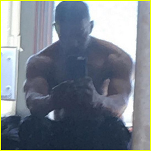Jamie Foxx odhaľuje, že sa zhromažďuje, aby mohol hrať Mikea Tysona v životopisnom filme – pozrite si jeho premenu! | Jamie Foxx, Mike Tyson, Tričko