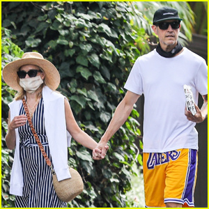 Reese Witherspoon & Suami Jim Toth Berpegangan Tangan Berjalan Petang | Jim Toth, Reese Witherspoon