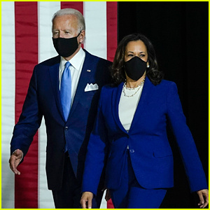 Kamala Harris og Joe Biden bærer masker, mens de ankommer til første fælles tale som løbekammerater i præsidentvalget | Joe Biden, Kamala Harris