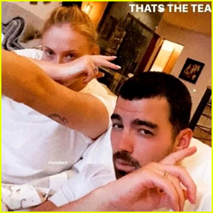 Joe Jonas & Sophie Turner는 환영하는 딸 Willa 이후 첫 사진을 공유합니다.