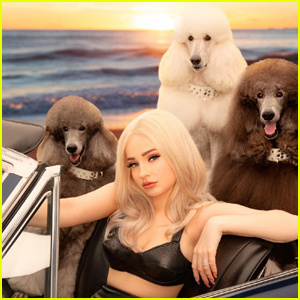 Kim Petras llança el nou single estiuenc 'Malibu': escolta i llegeix la lletra! | Kim Petras, Música