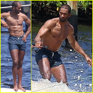 Nou'Bachelor' Matt James' Chiseled Shirtless Body is On Display!