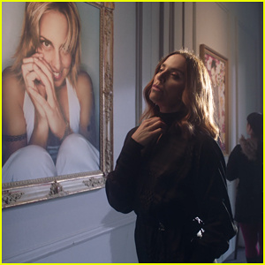 מלאני סי משקפת את הספייס גירלז שעברה'Who I Am' Music Video - Watch Here!