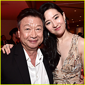 Tzi Ma จาก Mulan ยกย่อง Yifei Liu ในภาพยนตร์ Disney+ ที่กำลังจะมาถึง: 'She Gives Her All Being' ในภาพยนตร์ | มู่หลาน, จื่อหม่า, อี้เฟย หลิว