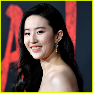 为什么抵制'Mulan' Trending? See Yifei Liu's Comments That Sparked a Controversy