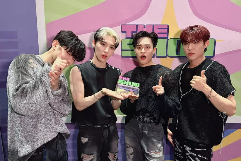 Se: AB6IX vinder 1. sejr for 'TABER' på 'The Show'; Forestillinger af CIX, KARD og flere