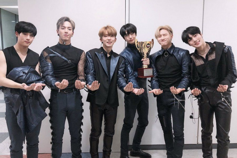 Mira: MONSTA X obtiene la segunda victoria para “Alligator” en “Show Champion”; Actuaciones de Yoon Ji Sung, (G)I-DLE, LOONA y más