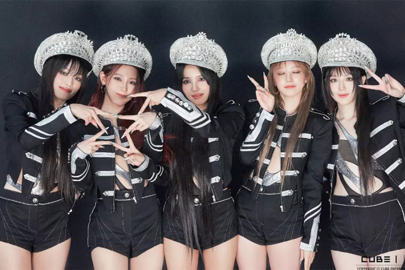 观看:(G)I-DLE 在“M Countdown”中为“Super Lady”赢得第三场胜利