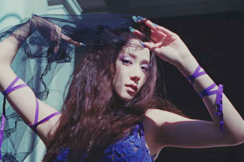 Το 'FLOWER' του Jisoo των BLACKPINK έγινε το γρηγορότερο K-Pop MV του 2023 με 100 εκατομμύρια προβολές