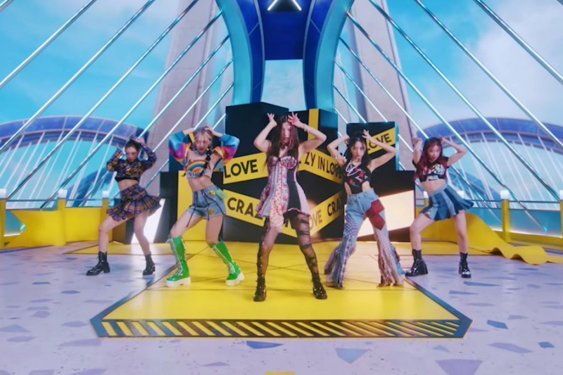 «LOCO» ITZY стал их пятым клипом, превысившим отметку в 200 миллионов просмотров