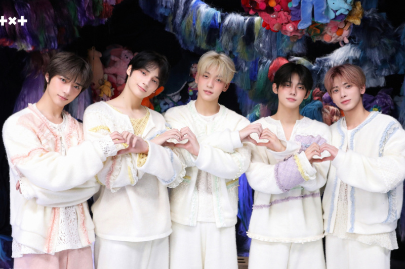 TXT Menjadi Artis Dengan Jualan Hari Pertama Ke-2 Tertinggi Dalam Sejarah Hanteo