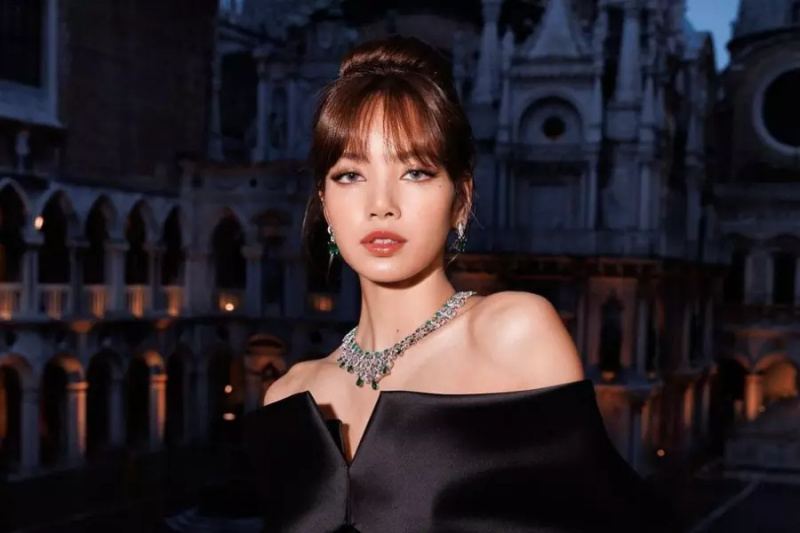 Lisa do BLACKPINK bate recorde mundial do Guinness com “MONEY”